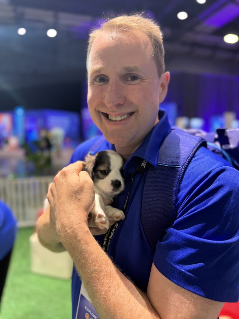 National dog day at vmware explore: where innovation meets puppy joy 1