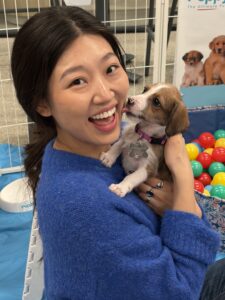A Tradeshow Booth Idea: How Many Puppies Can You Fit In A Tote Bag? 4 A tradeshow booth idea: how many puppies can you fit in a tote bag? 4